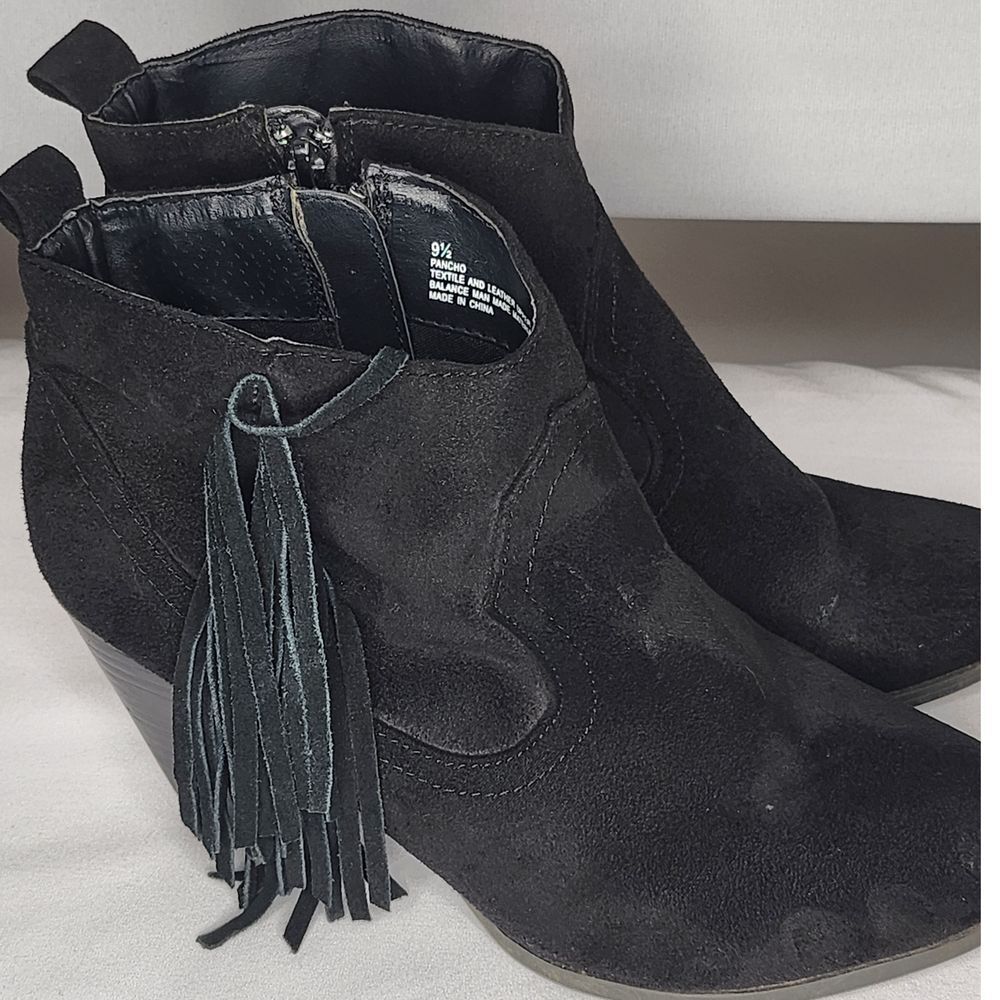 Madden Girl Womans‎ Pancho Black Suede Booties 9.5 Fringe Zipper 3.5" Heel